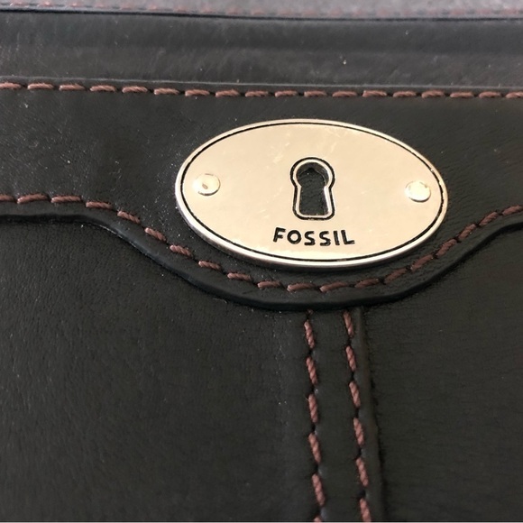 Fossil Black Buttery Leather Top Zip Wallet Pockets Casual Silver Keyhole 8X4 - Picture 5 of 5